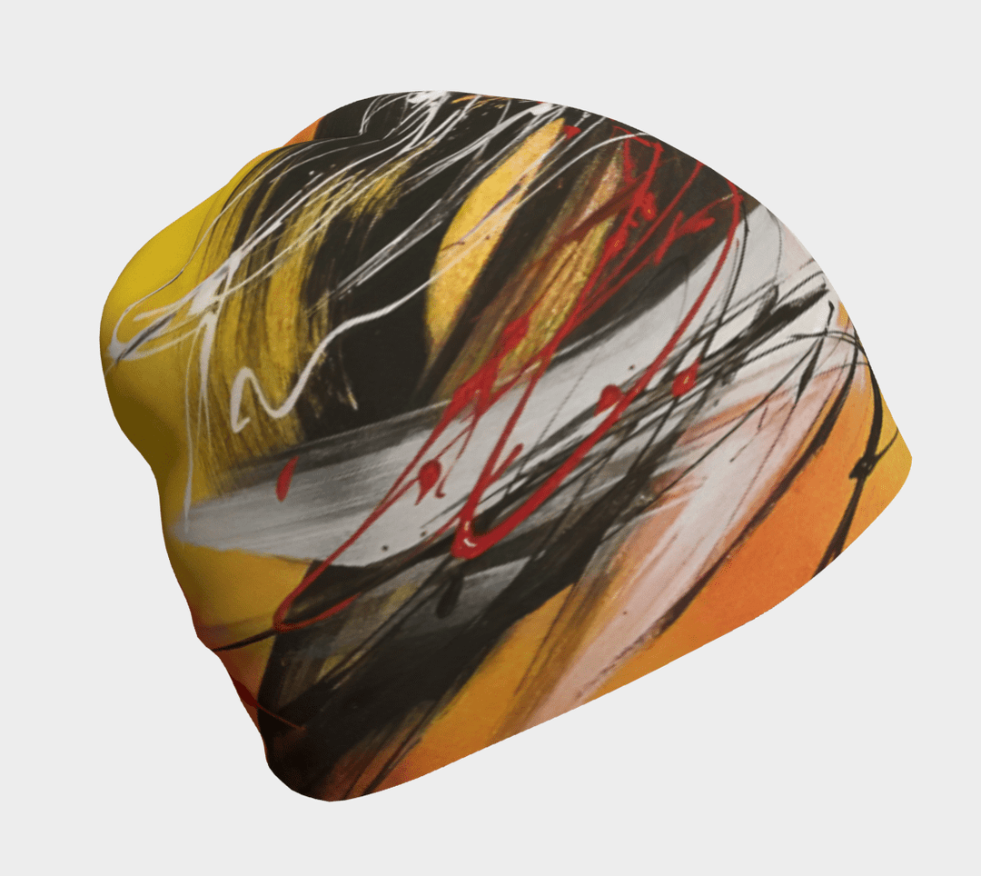Gros plan de la tuque Le Cœur aux touches de pinceau abstraites jaunes, noires et rouges.