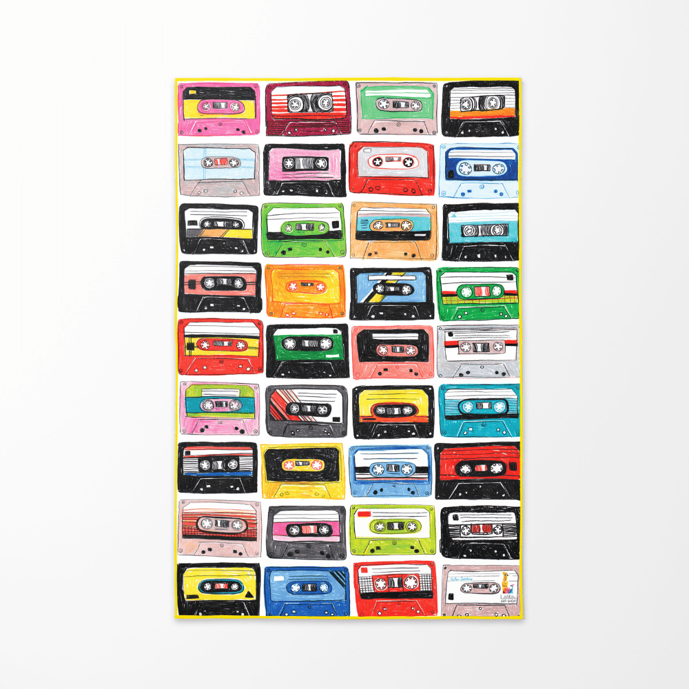 Gros plan du motif coloré de cassette sur la serviette de plage Mixtapes.