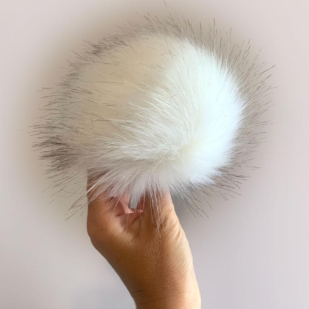 Pompon en fourrure synthétique