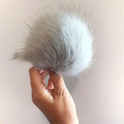 AW23 - Pack of 10 Faux Fur Pompoms